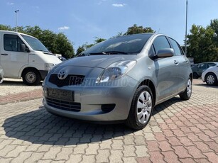 TOYOTA YARIS 1.3 Sol 2db gyári kulcs. szervizkönyv