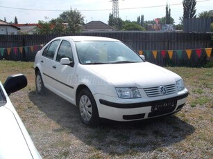 VOLKSWAGEN BORA 1.6 Comfortline