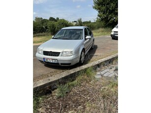 VOLKSWAGEN BORA 1.6 Comfortline