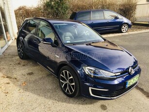 VOLKSWAGEN GOLF e-Golf // HŐSZIVATTYÚ! // 26.888 KM!