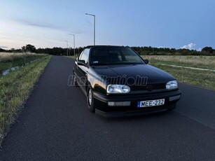 VOLKSWAGEN GOLF III Cabrio 1.8