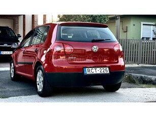 VOLKSWAGEN GOLF V 1.4 Comfortline