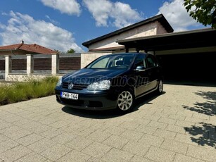 VOLKSWAGEN GOLF V 1.6 FSI Sportline