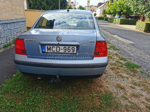 VOLKSWAGEN PASSAT V