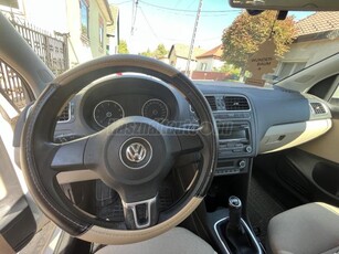 VOLKSWAGEN POLO V 1.2 70 Highline