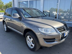 VOLKSWAGEN TOUAREG 2.5 R5 TDI Camel folyamatosan szervizelt. 3.5 t vonóhorog