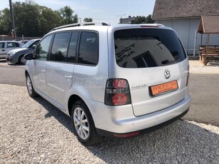 VOLKSWAGEN TOURAN 1.6 Trendline Family 7 Személyes 1. Tulajdonos. Garantált Km. Kitűnő Állapot. Magas Felszereltség!