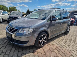 VOLKSWAGEN TOURAN 2.0 PD TDI Highline 7 személyes!