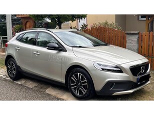 VOLVO V40 Cross Country 1.5 [T3] Plus Geartronic