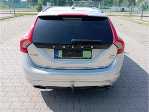 VOLVO V60 2.4 D [D6] PHEV AWD Summum Geartronic VONÓHOROG+TÉLI+NYÁRI KERÉKSZETT