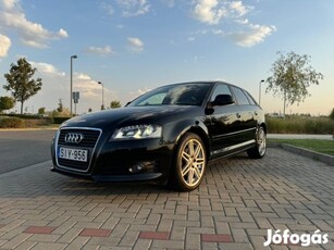 AUDI A3 1.4 TFSI Attraction Sportback /LED/BI-Xenon/Navi