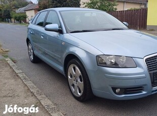 AUDI A3 1.6 Ambiente Végig szervizkönyv!