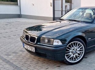 BMW 320i.......