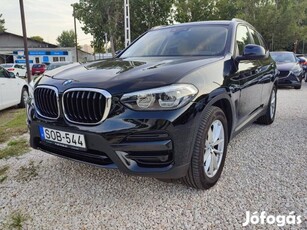 BMW X3 xdrive20d Advantage (Automata) Szervizkö...