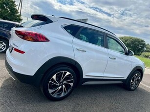 Eladó használt Hyundai Tucson - Egyéb - 177LE. Garanciával. Leinformálható 14 ezer km. Sérülésmentes-újszerű állapotban!