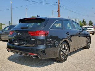 Eladó használt Kia Cee'd SW - Ceed SW 1.6 GDI PHEV Gold DCT