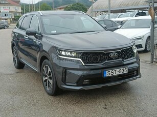 Eladó használt Kia Sorento - 2.2 CRDI Kryptonite 4WD DCT [7sz], 5 ajtó, 8 fokozatú duplakuplungos automata váltó - Magyar! 1Tulaj! Szervizkönyv! - JóAutók Garanciával