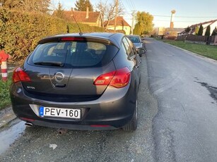 Eladó használt Opel Astra J - 1.4 T Enjoy