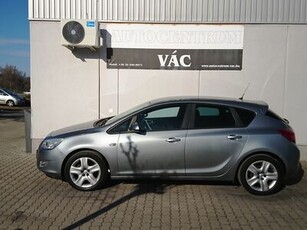 Eladó használt Opel Astra J - 1.6 Enjoy, 5 ajtó, 5 fokozatú manuális / kézi váltó - 1.6 Enjoy