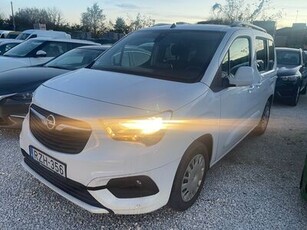 Eladó használt Opel Combo - Life 1.2 T Enjoy (7 személyes )