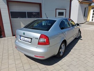 Eladó használt Skoda Octavia - 1.2 TSI Elegance, 5 ajtó, 6 fokozatú manuális / kézi váltó - VEZETETT SZERVIZKÖNYV, 1. TULAJ, XENON, ÜLÉSFŰTÉS, TEMPOMAT, TOLATÓRADAR