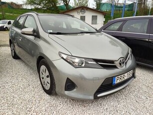 Eladó használt Toyota Auris Touring Sports - 1.4 D-4D Live, 5 ajtó, 6 fokozatú manuális / kézi váltó - VEZETETT SZERVIZKÖNYV-GARANTÁLT KM-FRISS MŰSZAKI ÁTADÁSKOR!