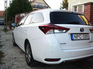 Eladó használt Toyota Auris - Touring Sports 1.8 HSD Active Trend Aut.