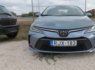 Eladó használt Toyota Corolla - 1.6 Comfort Tech, 4 ajtó, 6 fokozatú manuális / kézi váltó - MEGVIGYÁZOTT, MAGYARORSZÁGI 1.TULAJ