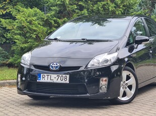 Eladó használt Toyota Prius - 1.8 HSD Sol Aut., 5 ajtó, 0 fokozatú fokozatmentes automata váltó