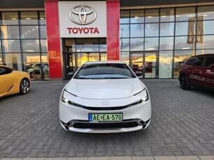 Eladó használt Toyota Prius - 2.0 PHV Prestige e-CVT Gyöngyház fehér