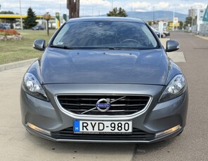 Eladó használt Volvo V40 - 2.0 D [D2] Momentum, 5 ajtó, 6 fokozatú manuális / kézi váltó - 2.0 D ( D2 ) Momentum, Megkímélt állapotban, Garantált km-futással!