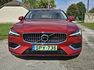 Eladó használt Volvo V60 - 2.0 [T6] Recharge Inscript. AWD Gea, 5 ajtó, 8 fokozatú tiptronik váltó