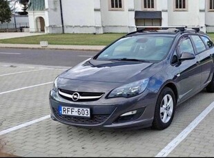 Eladó Opel Astra J Sports Tourer