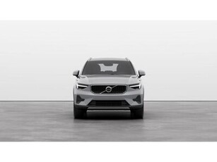 Eladó új Volvo XC40 - 2.0 [B3] MHEV Core DCT BUSINESS AKCIÓ! GYORS SZÁLLÍTÁS! ÁFÁS!