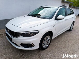 Fiat Tipo 1.3 Multijet Lounge Gyönyörű! Újszerű...