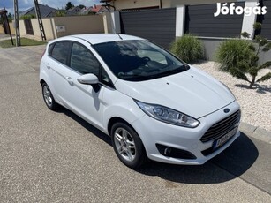 Ford Fiesta 1.0 benzin, első tulaj végig vezetett szervízkönyv