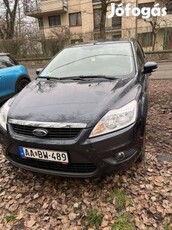 Ford Focus fekete