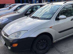 Ford Focus Ghia 1.8 benzin - szürke - szervizelt