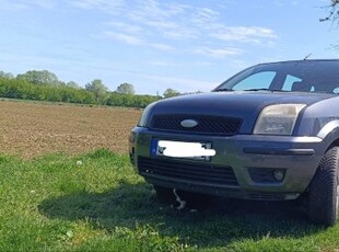 Ford fusion friss műszakival