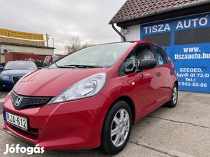 Honda Jazz 1.2 Trend tolatókamera.szervizkönyv....