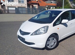 Honda Jazz 1.2 Trend Végig Vezetett Szervizkönyv!