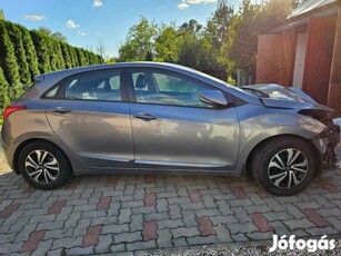 Hyundai i30 1.4 benzin