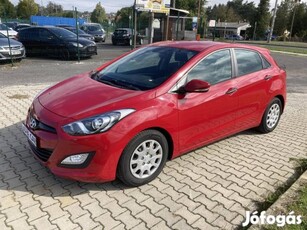 Hyundai I30 1.4i Comfort Navi. kamera. tolatóra...