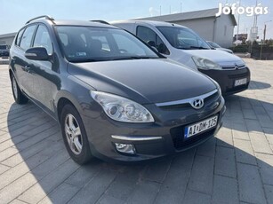 Hyundai I30 2.0 CW 2.0 Benzines