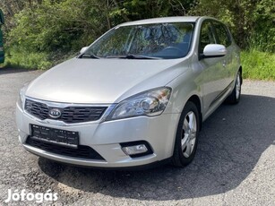 KIA CEE'D 1.4 EX Tempomat-Vonóhorog