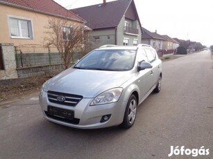 KIA CEE'D 1.6 EX