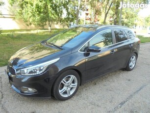 KIA CEE'D 1.6 GDI EX Prémium Szervizkönyves