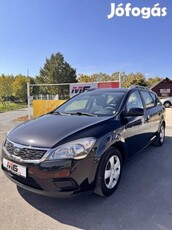 KIA CEE'D SW 1.4 LX Vonóhorog.Szervízkönyv.KARN...