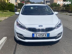 KIA Pro CEE'D 1.4 Cvvt LX Vezetett Szervizkönyv