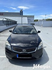 KIA Pro Ceed fekete